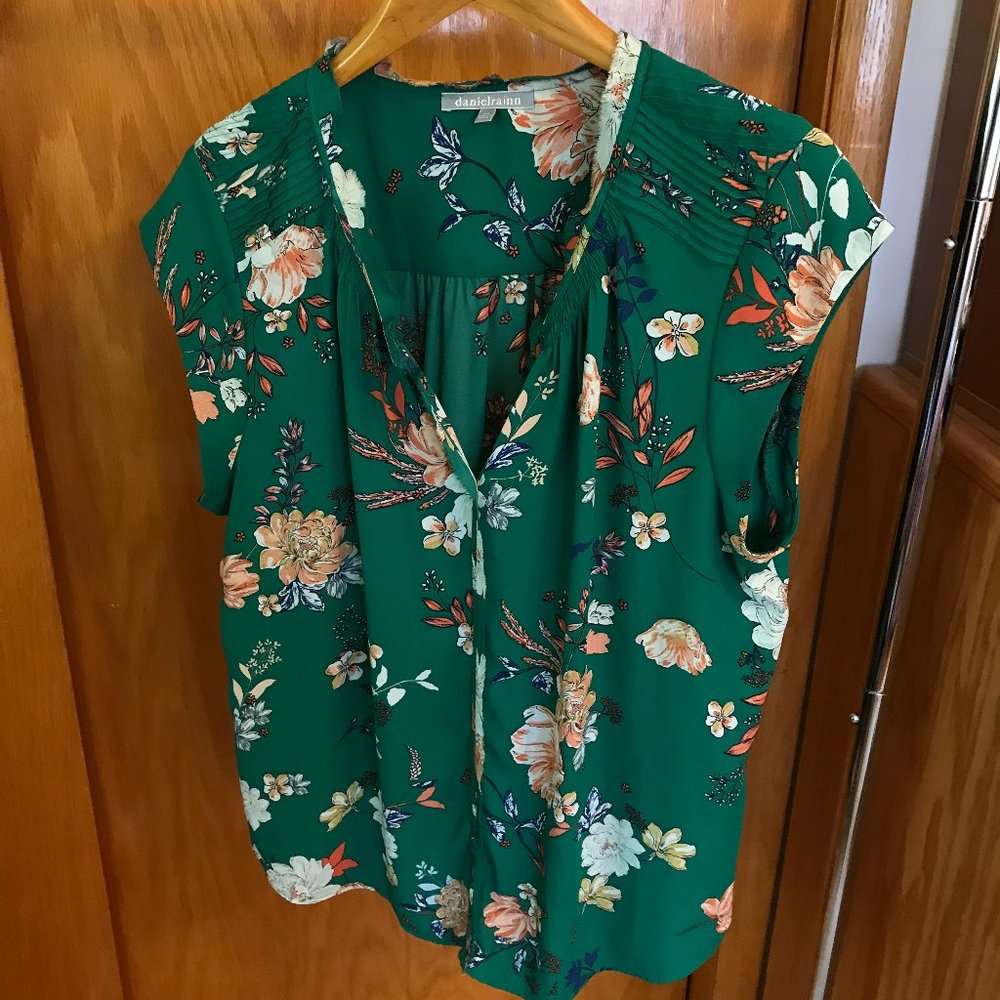 Danielrainn XXL Floral Teal Blouse